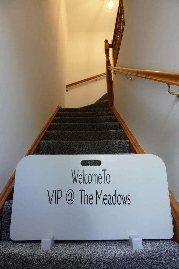 Vip@Themeadows Villa Portadown Eksteriør billede